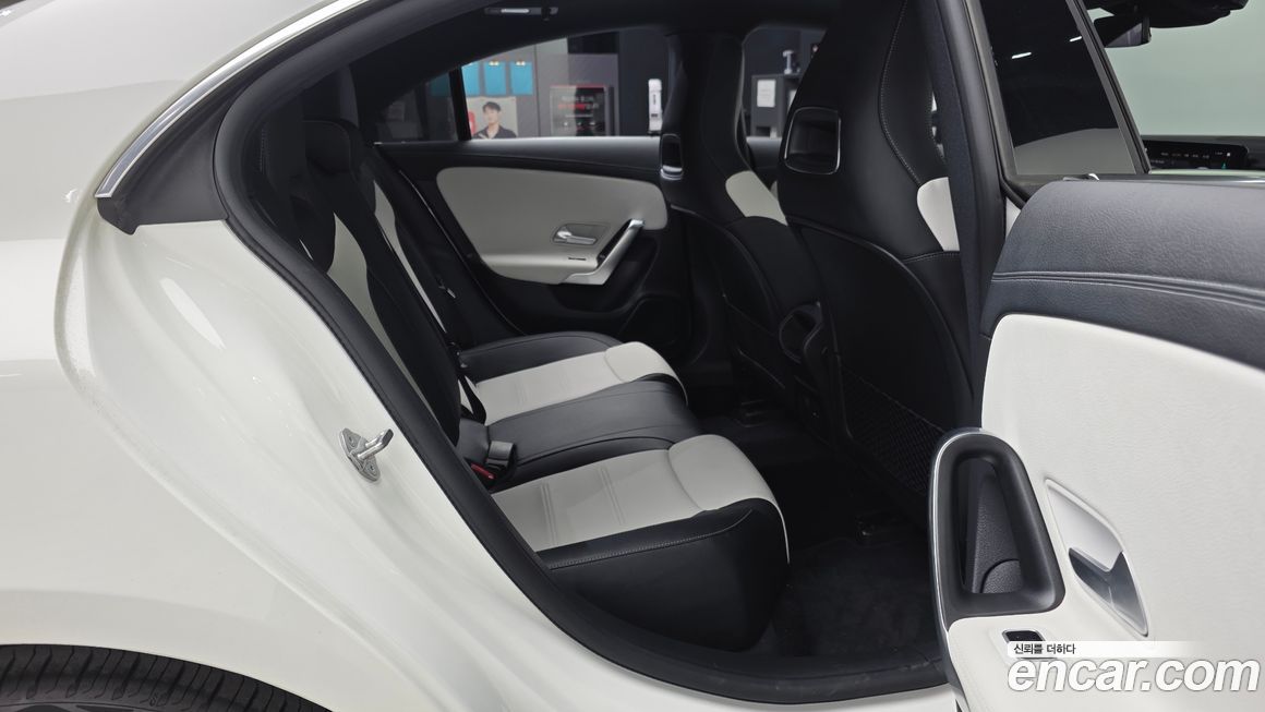 Mercedes-Benz CLA-Class 2021