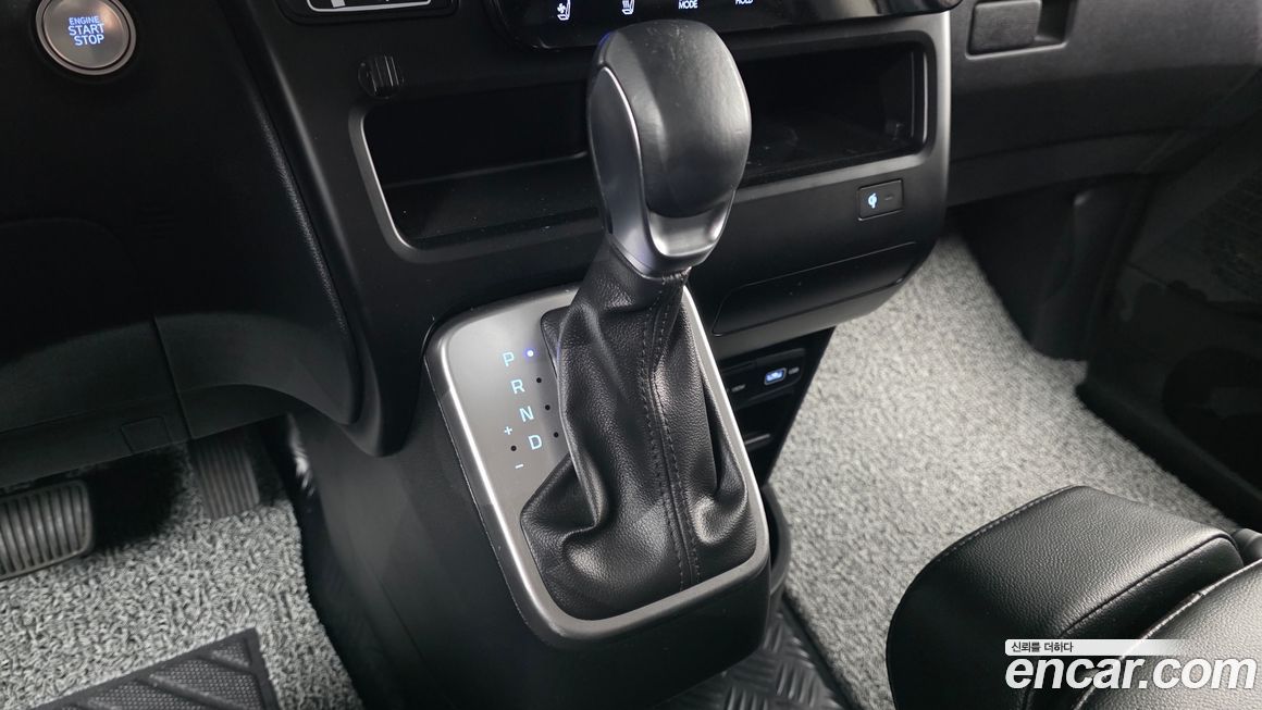 Hyundai Staria 2022