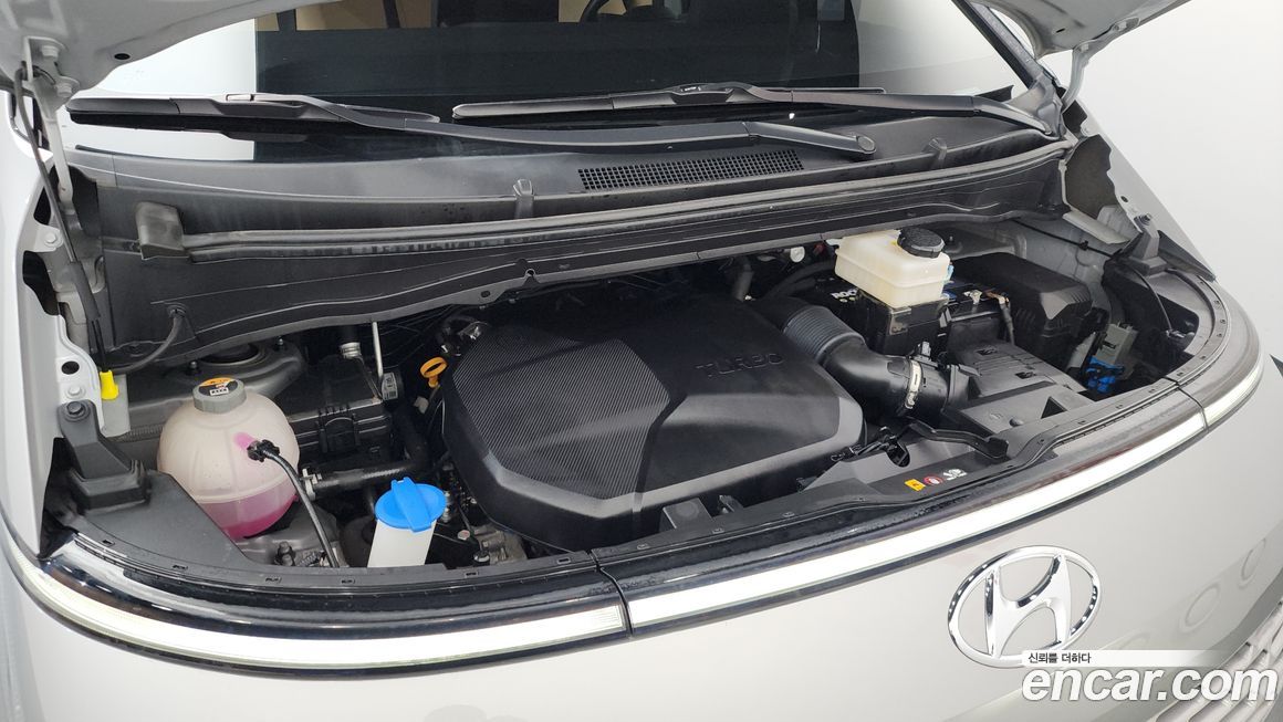 Hyundai Staria 2022