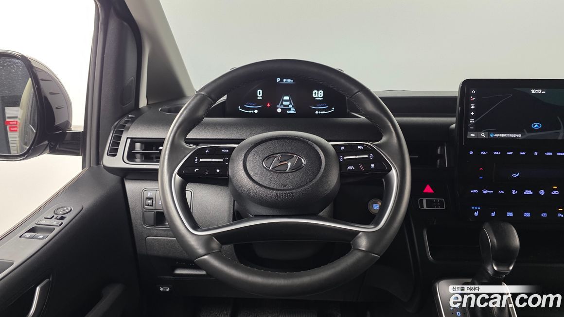 Hyundai Staria 2022