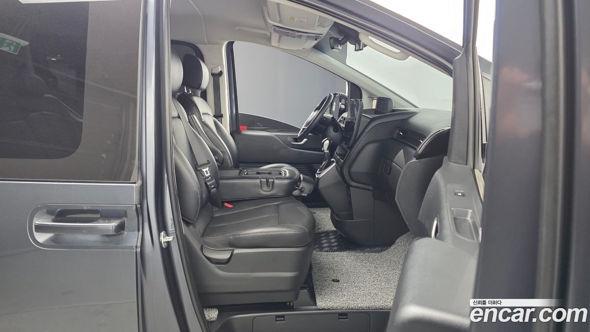 Hyundai Staria 2022