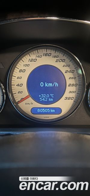 Mercedes-Benz CLS-Class 2005