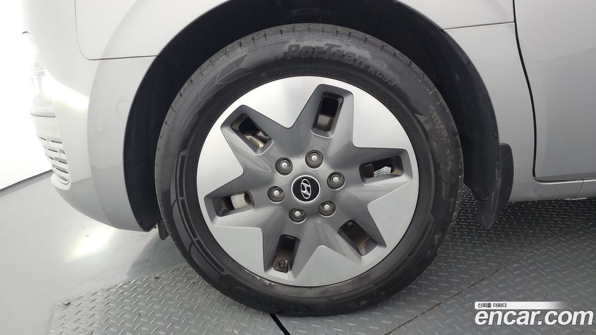Hyundai Staria 2022