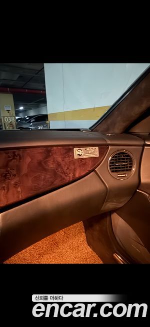 Mercedes-Benz CLS-Class 2005