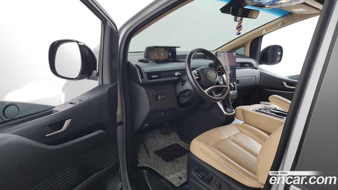 Hyundai Staria 2022