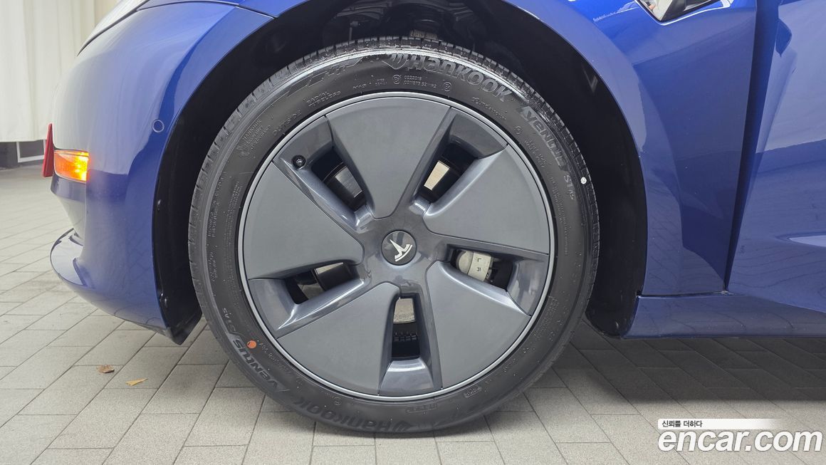 Tesla Model 3 2020