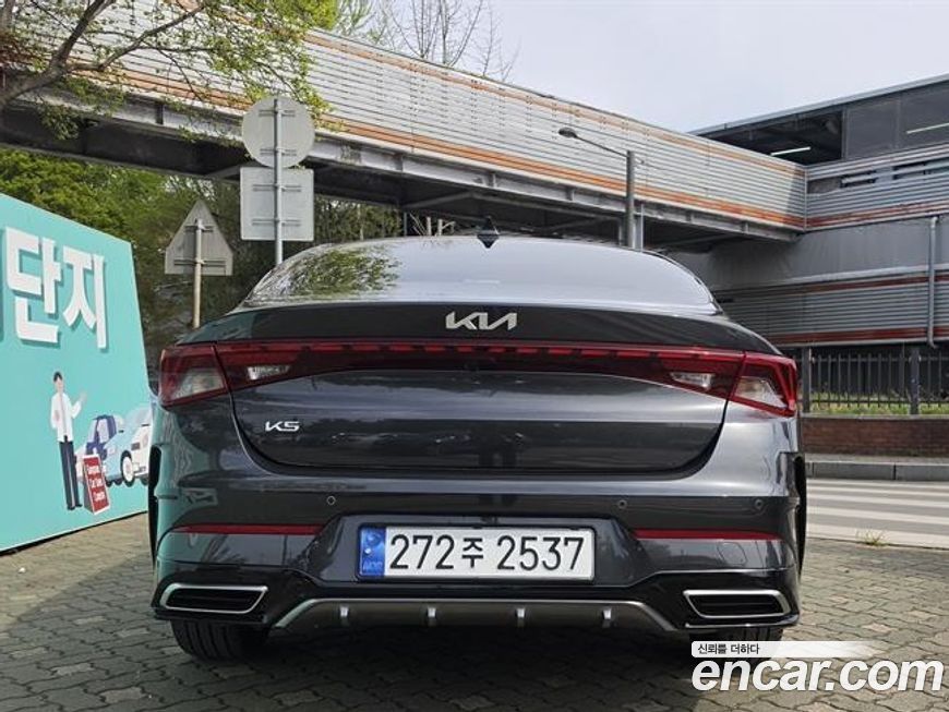 Kia K5 2023