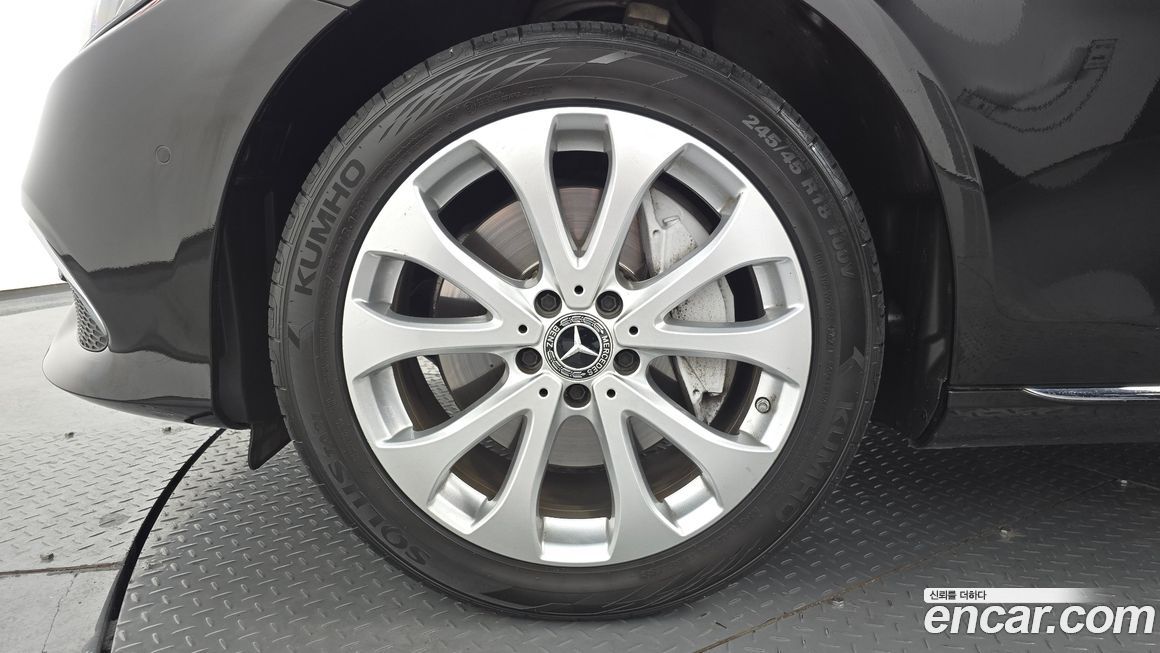 Mercedes-Benz E-Class 2020