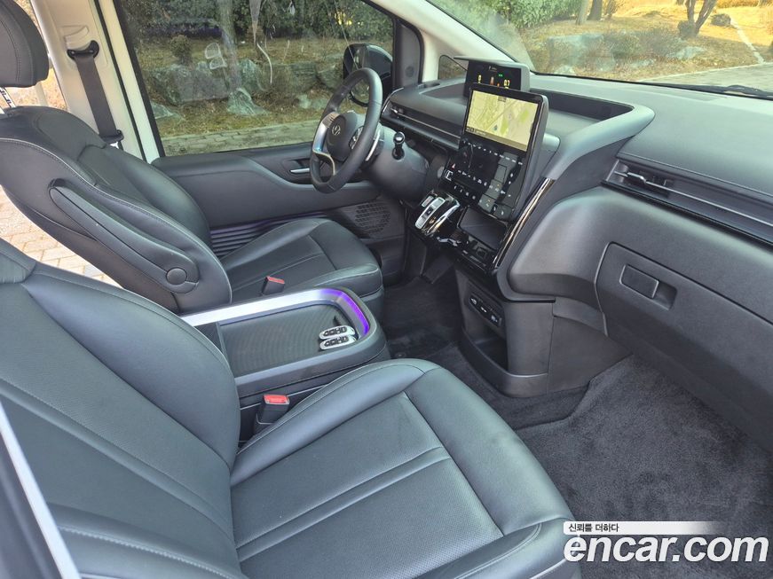 Hyundai Staria 2022