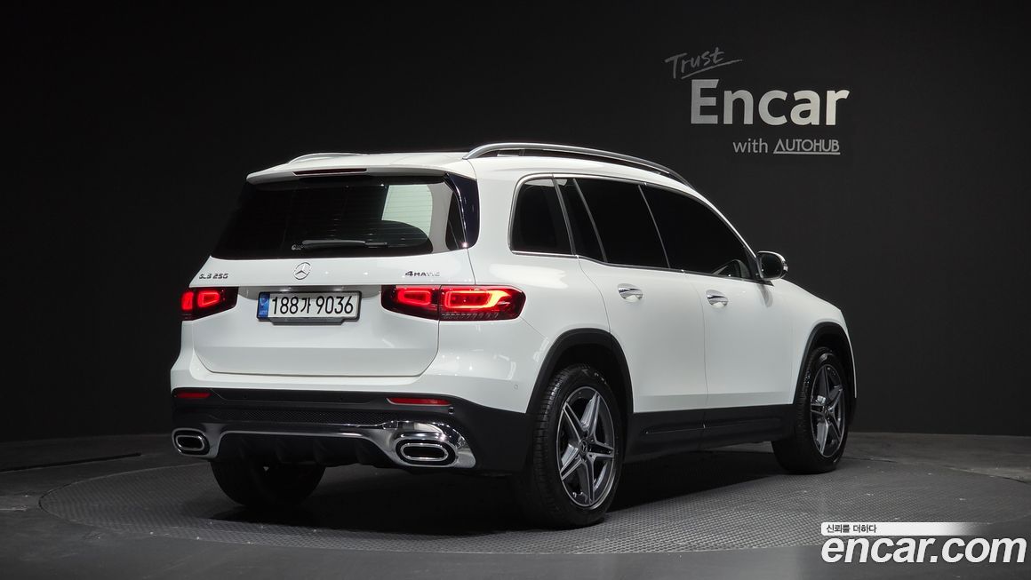 Mercedes-Benz GLB-Class 2022