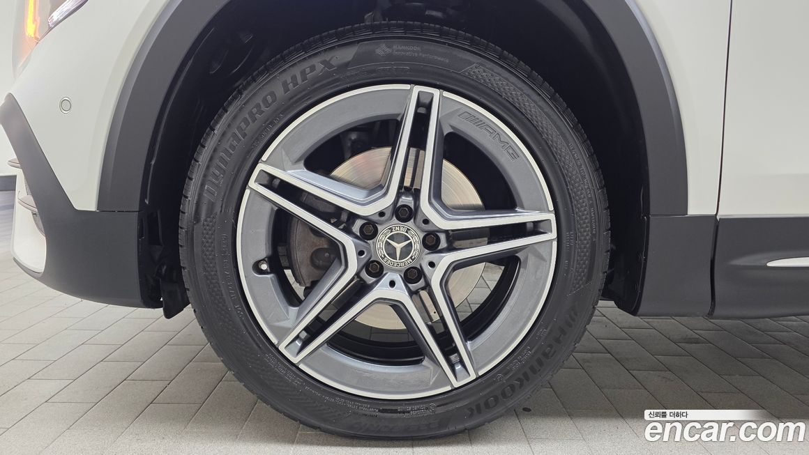 Mercedes-Benz GLB-Class 2022