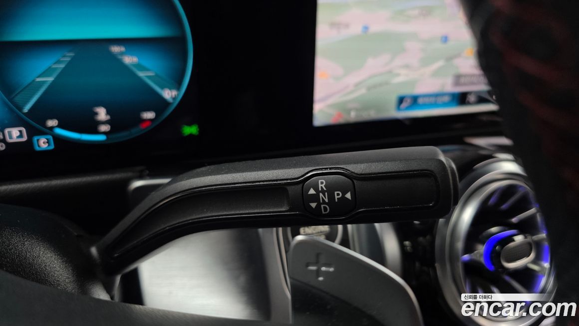 Mercedes-Benz GLB-Class 2022