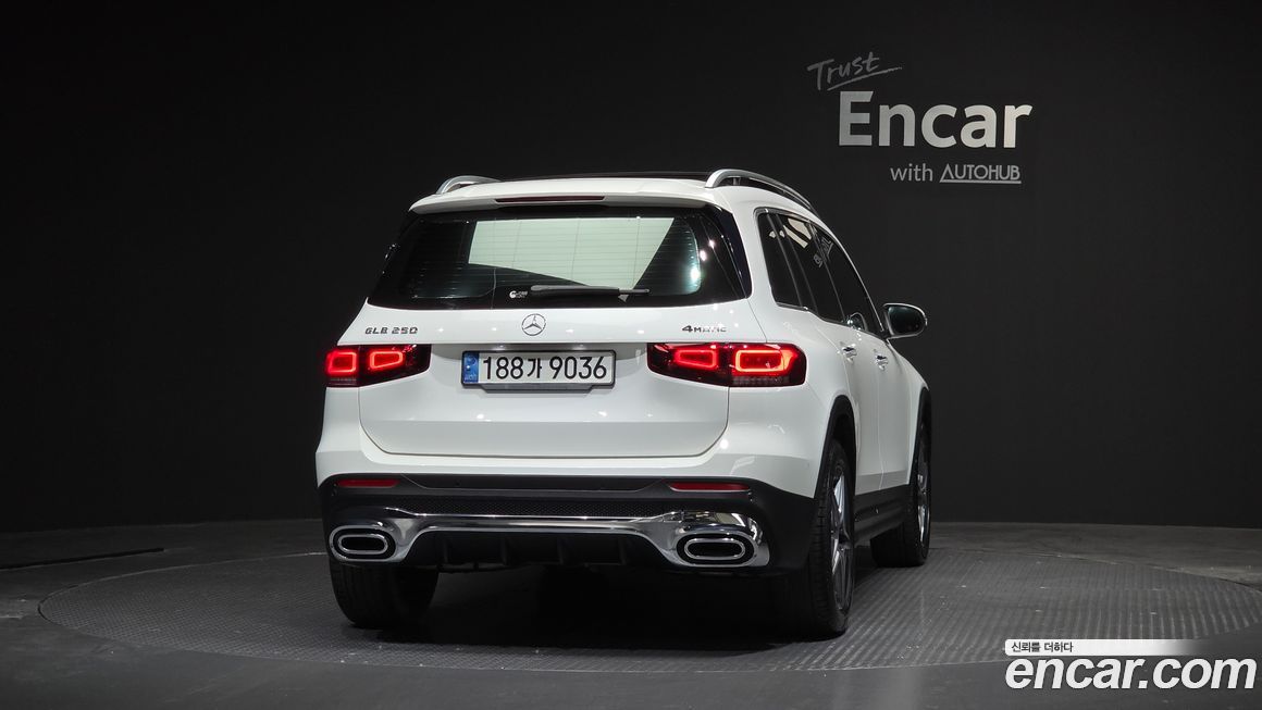 Mercedes-Benz GLB-Class 2022