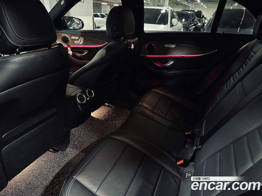 Mercedes-Benz E-Class 2021