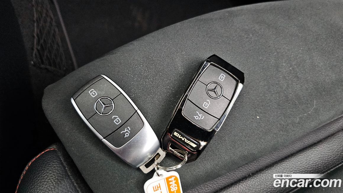 Mercedes-Benz GLB-Class 2020