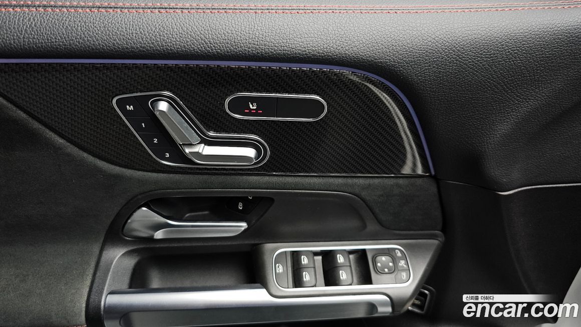 Mercedes-Benz GLB-Class 2020