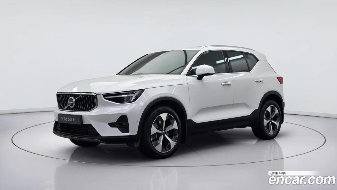Volvo XC40 2023