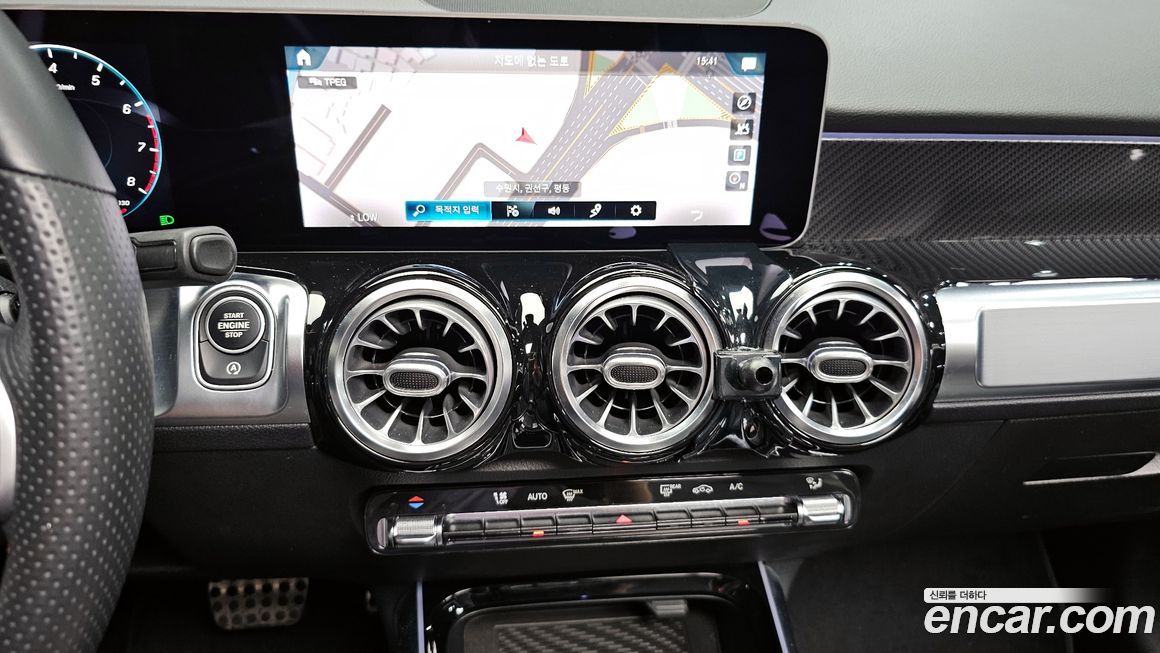 Mercedes-Benz GLB-Class 2020