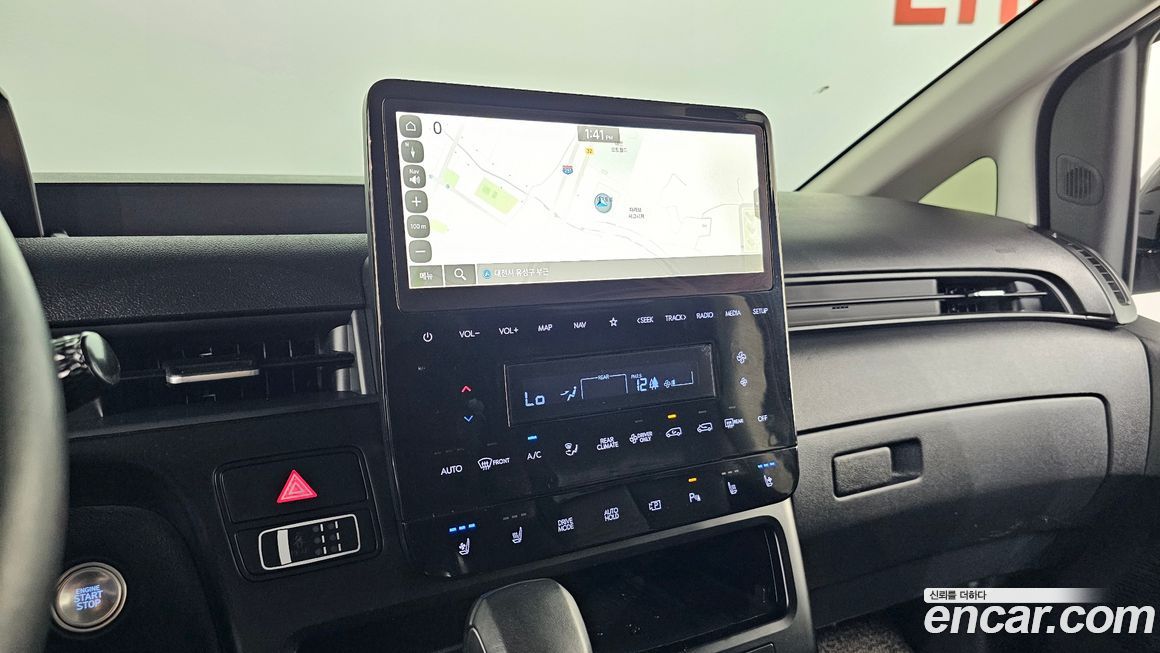 Hyundai Staria 2025