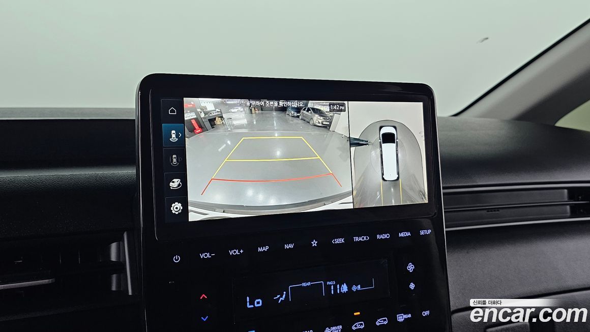 Hyundai Staria 2025