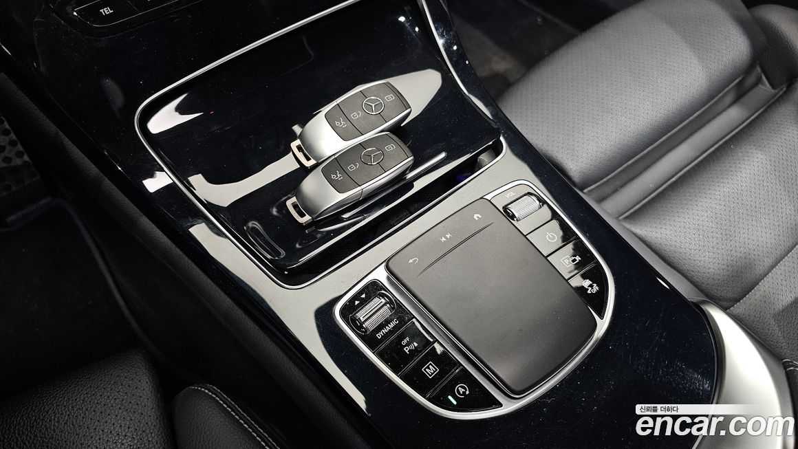 Mercedes-Benz GLC-Class 2021