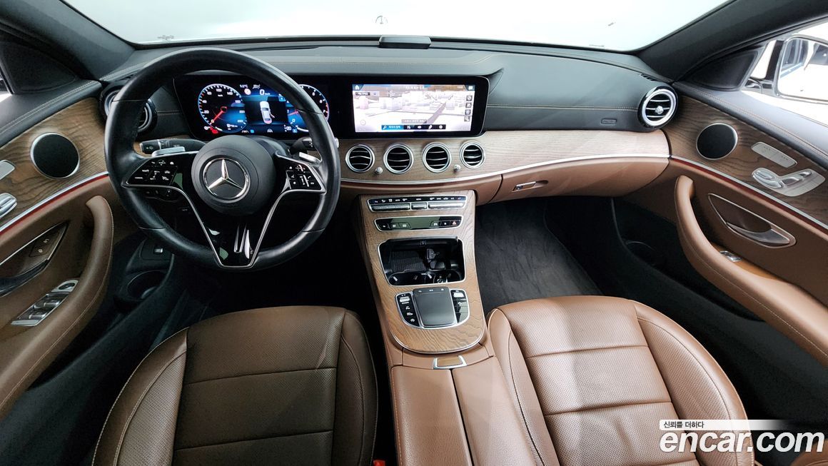 Mercedes-Benz E-Class 2022