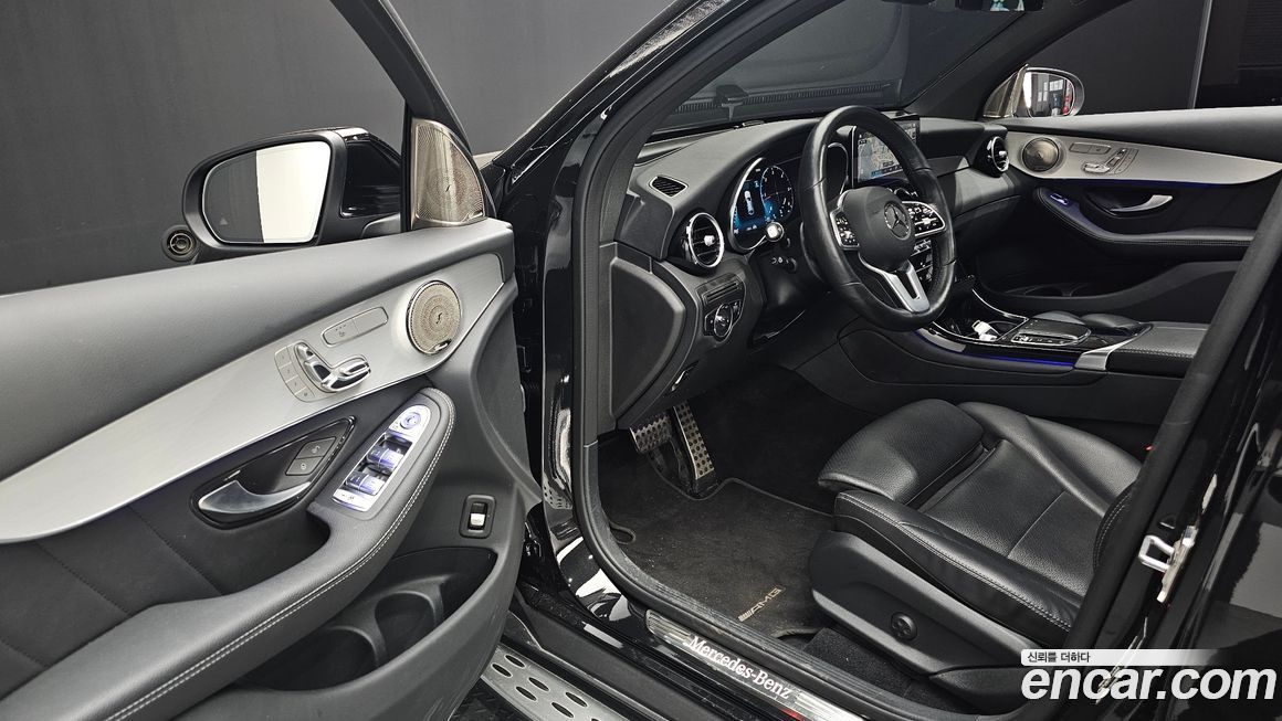 Mercedes-Benz GLC-Class 2021