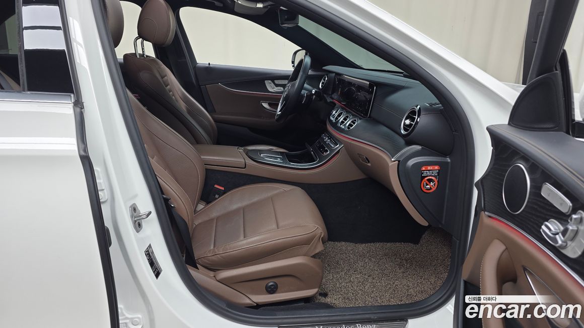 Mercedes-Benz E-Class 2023