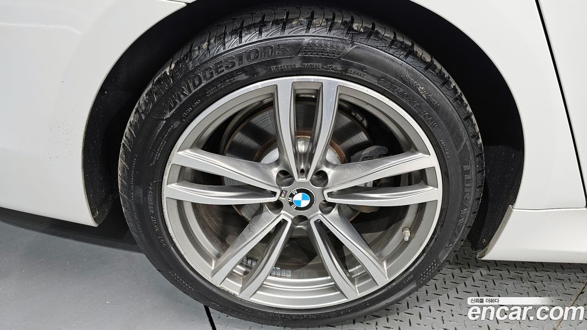 BMW 7-Series 2017