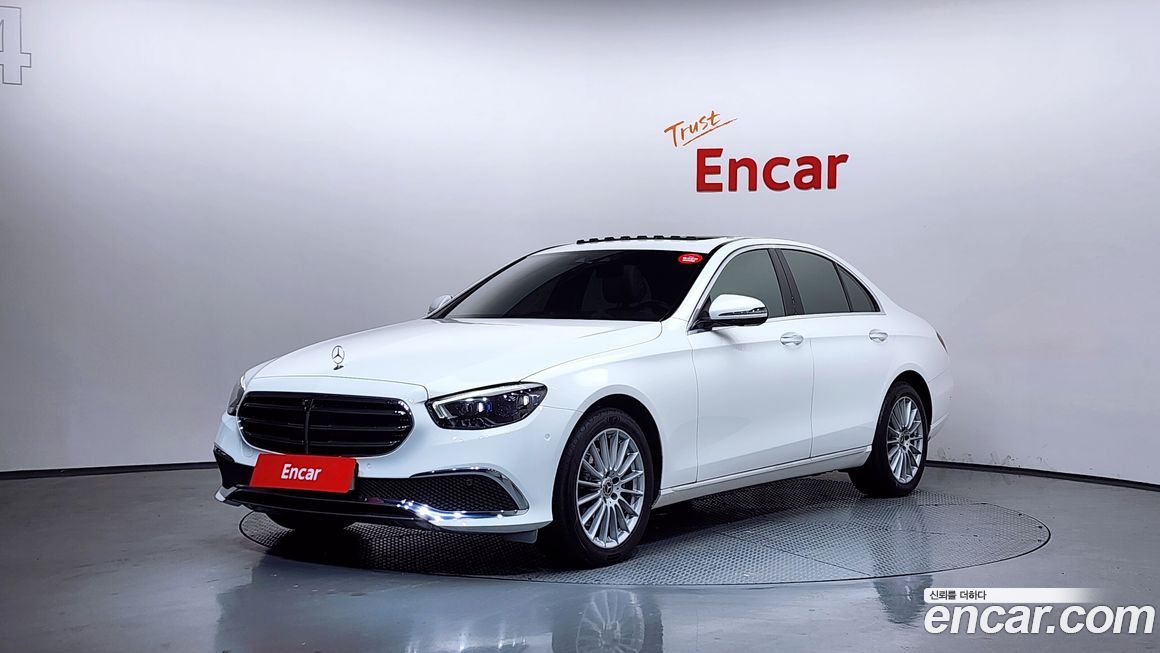 Mercedes-Benz E-Class 2022