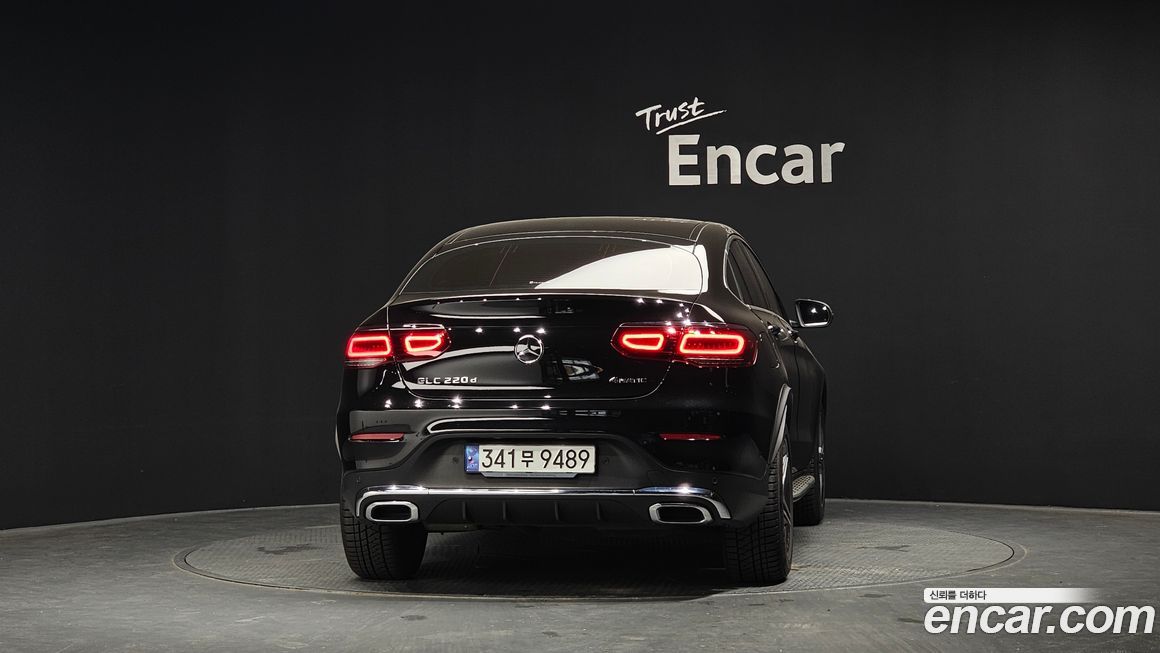 Mercedes-Benz GLC-Class 2021