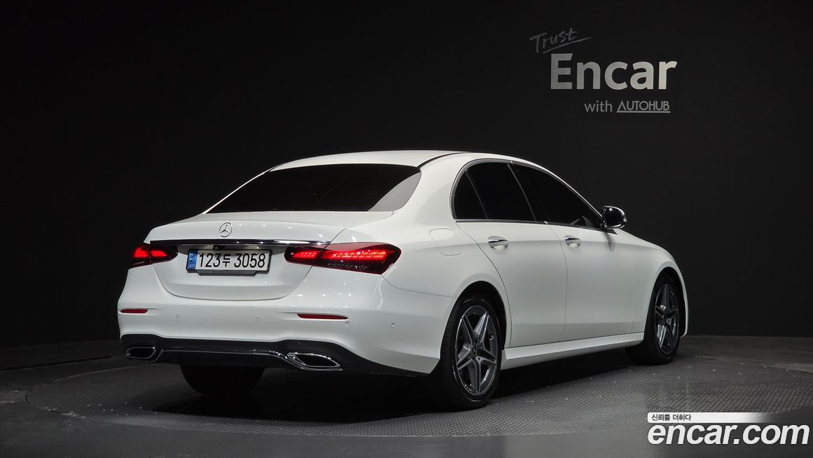 Mercedes-Benz E-Class 2023