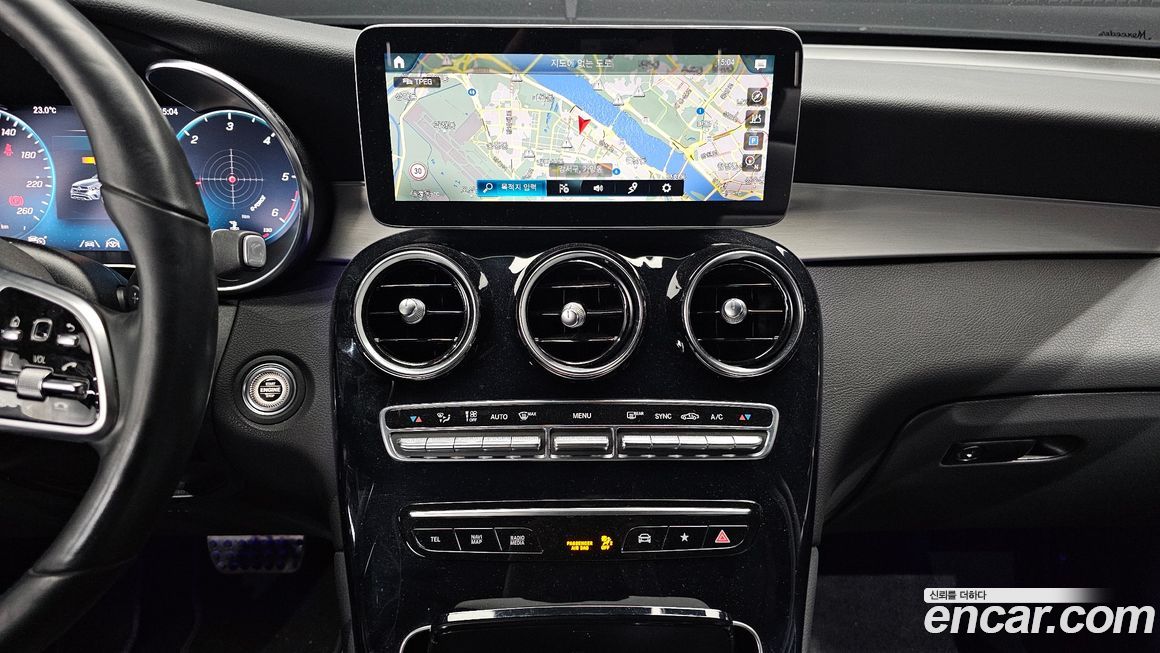 Mercedes-Benz GLC-Class 2021