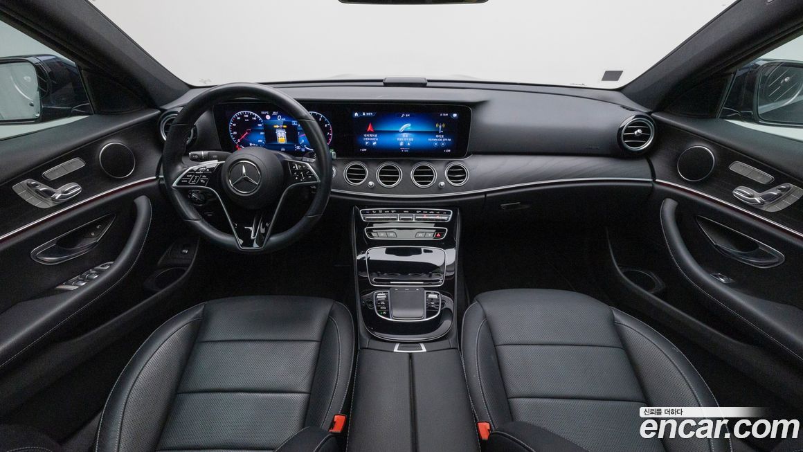 Mercedes-Benz E-Class 2022