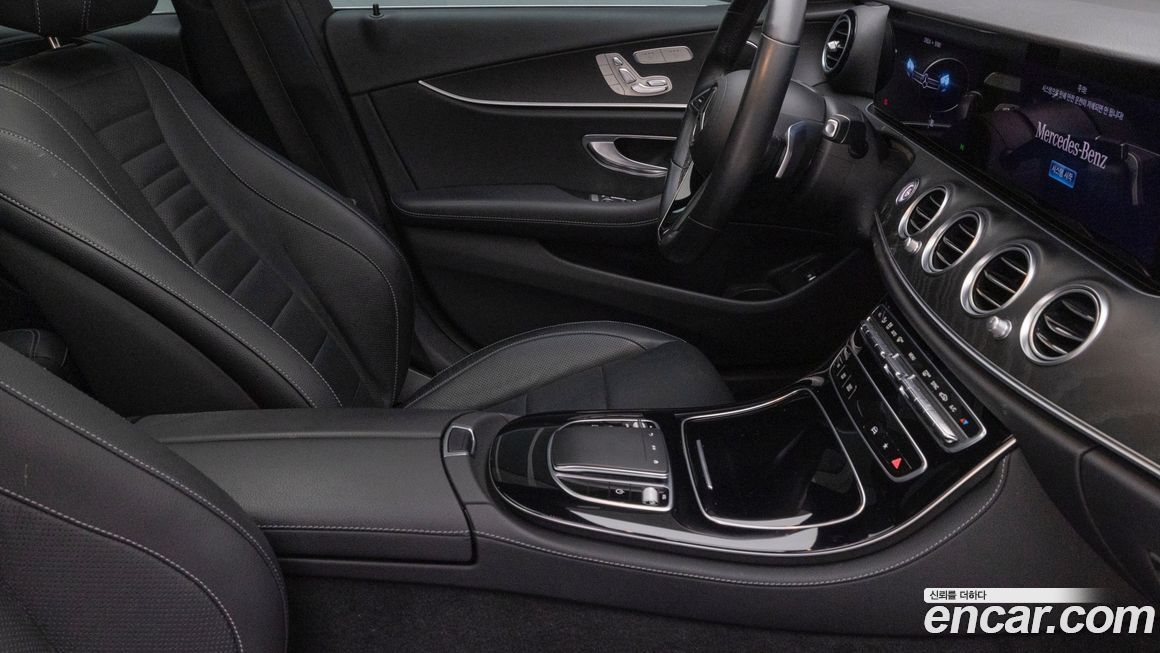 Mercedes-Benz E-Class 2022