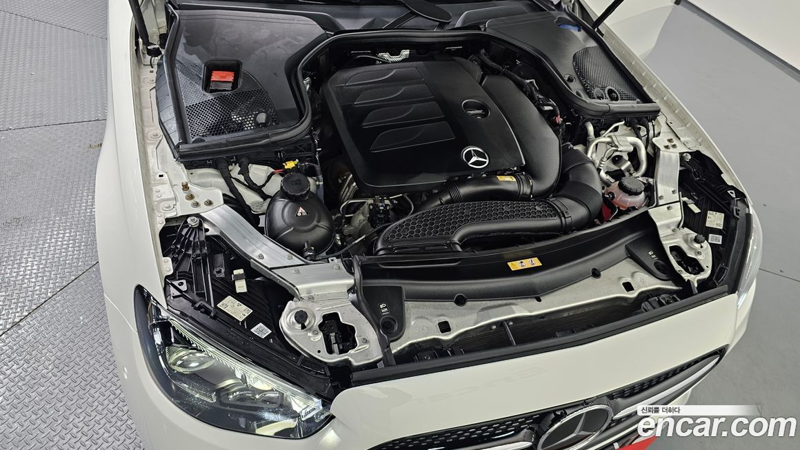 Mercedes-Benz E-Class 2021