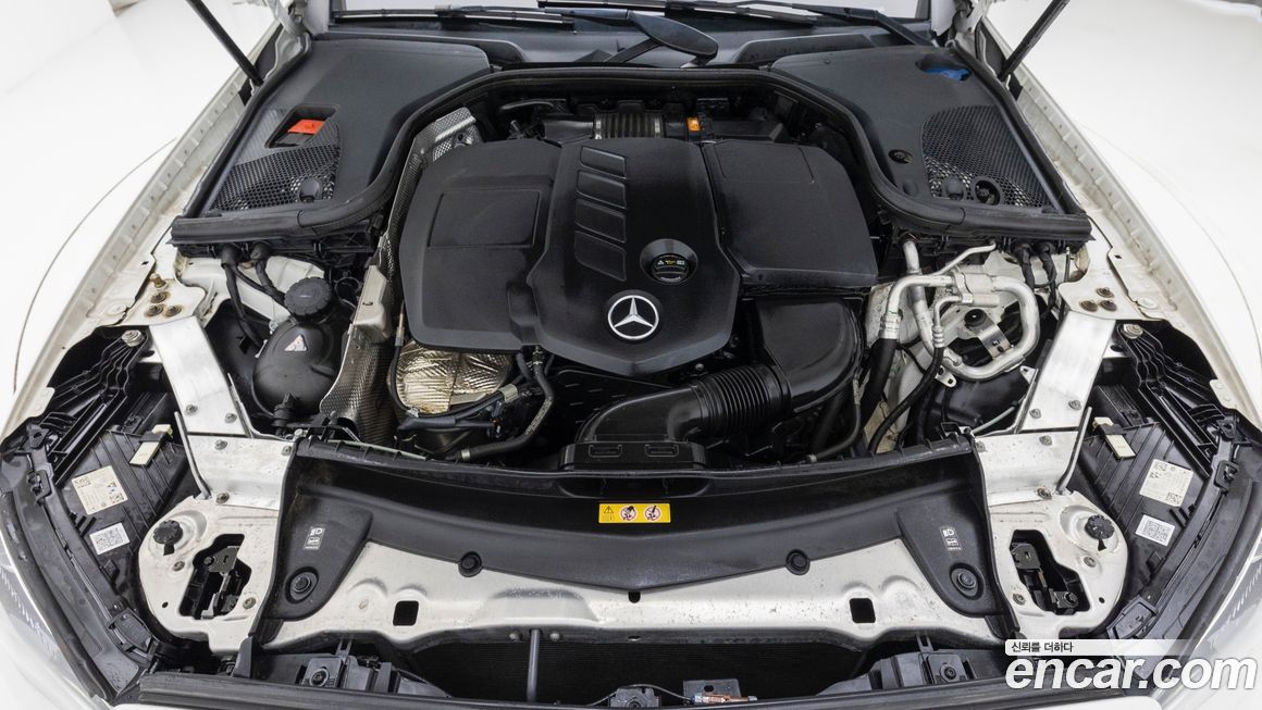 Mercedes-Benz E-Class 2021