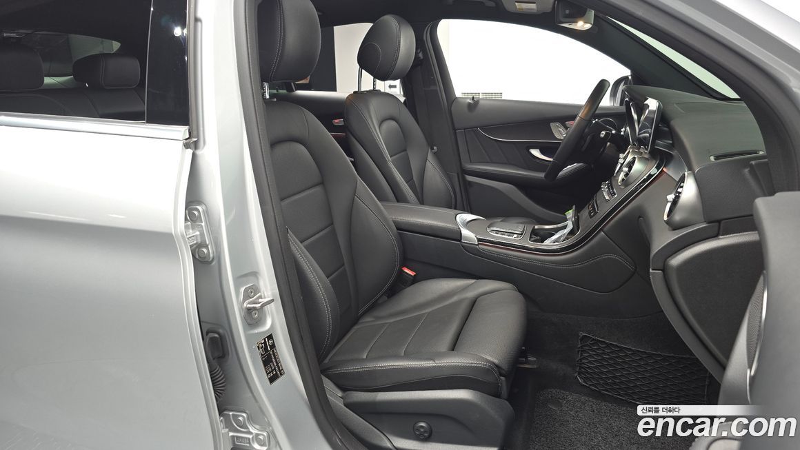 Mercedes-Benz GLC-Class 2020