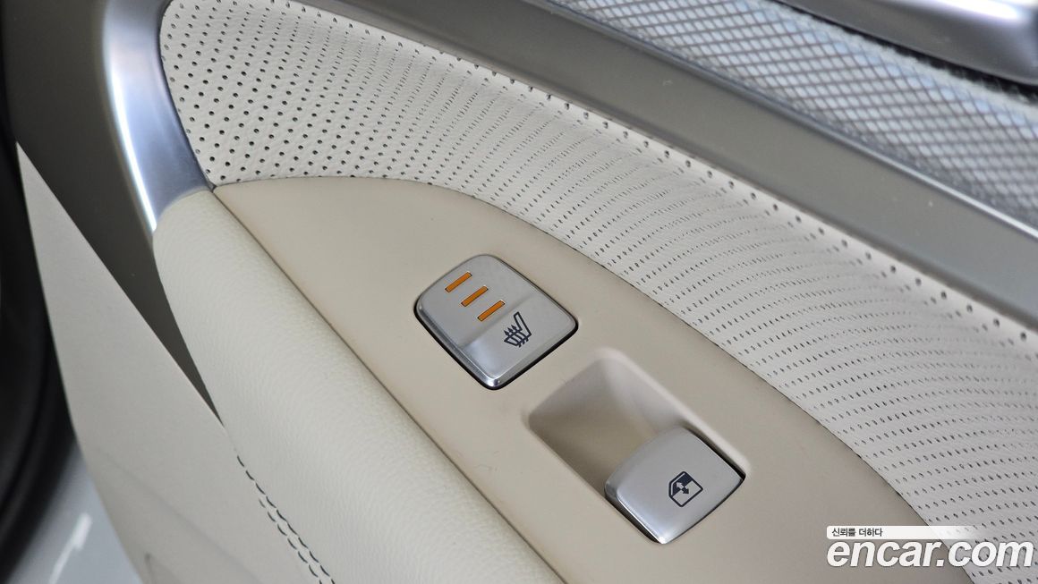 Genesis G70 2025