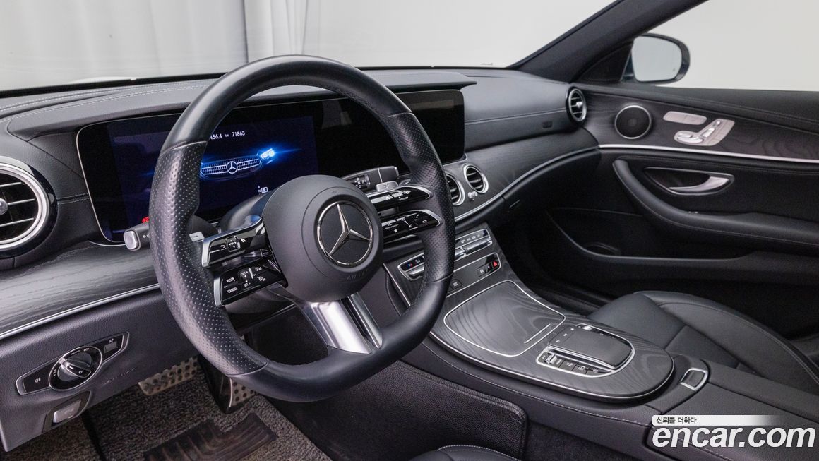Mercedes-Benz E-Class 2021