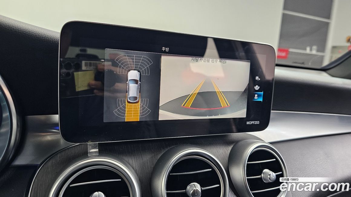 Mercedes-Benz GLC-Class 2021