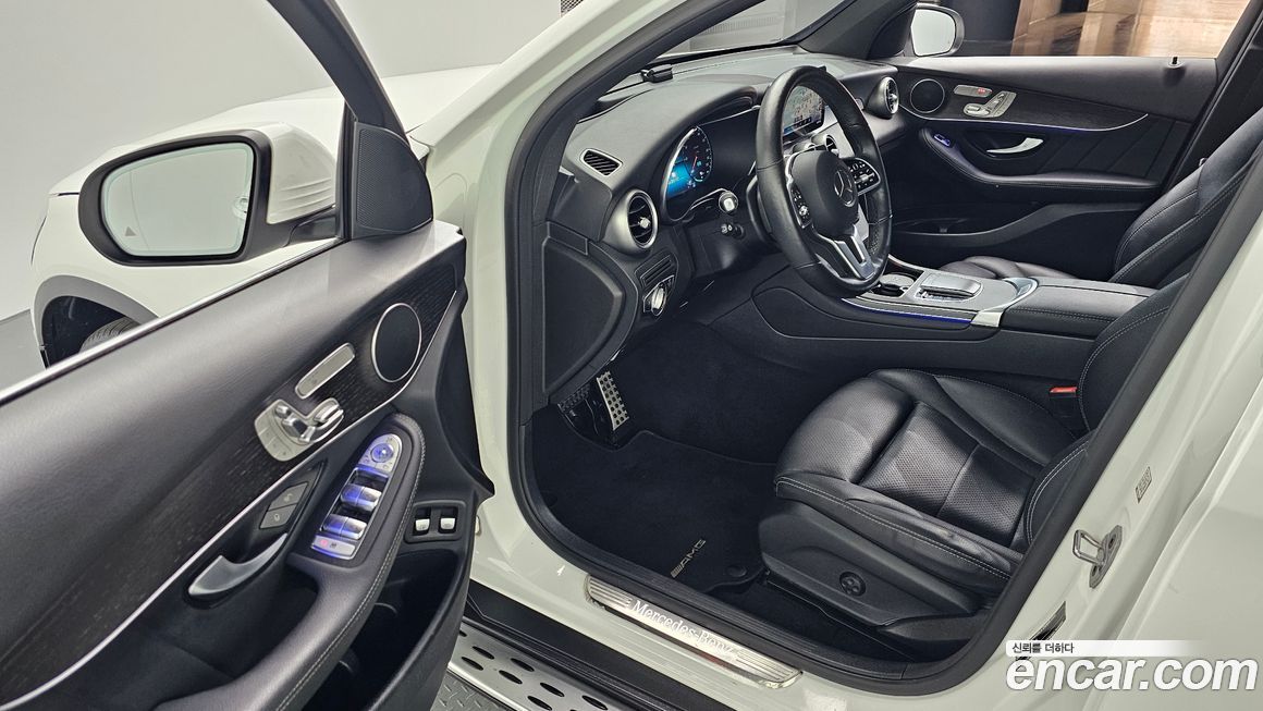 Mercedes-Benz GLC-Class 2021