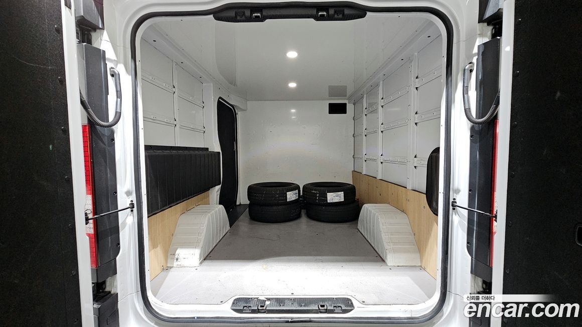 Hyundai ST1 2025