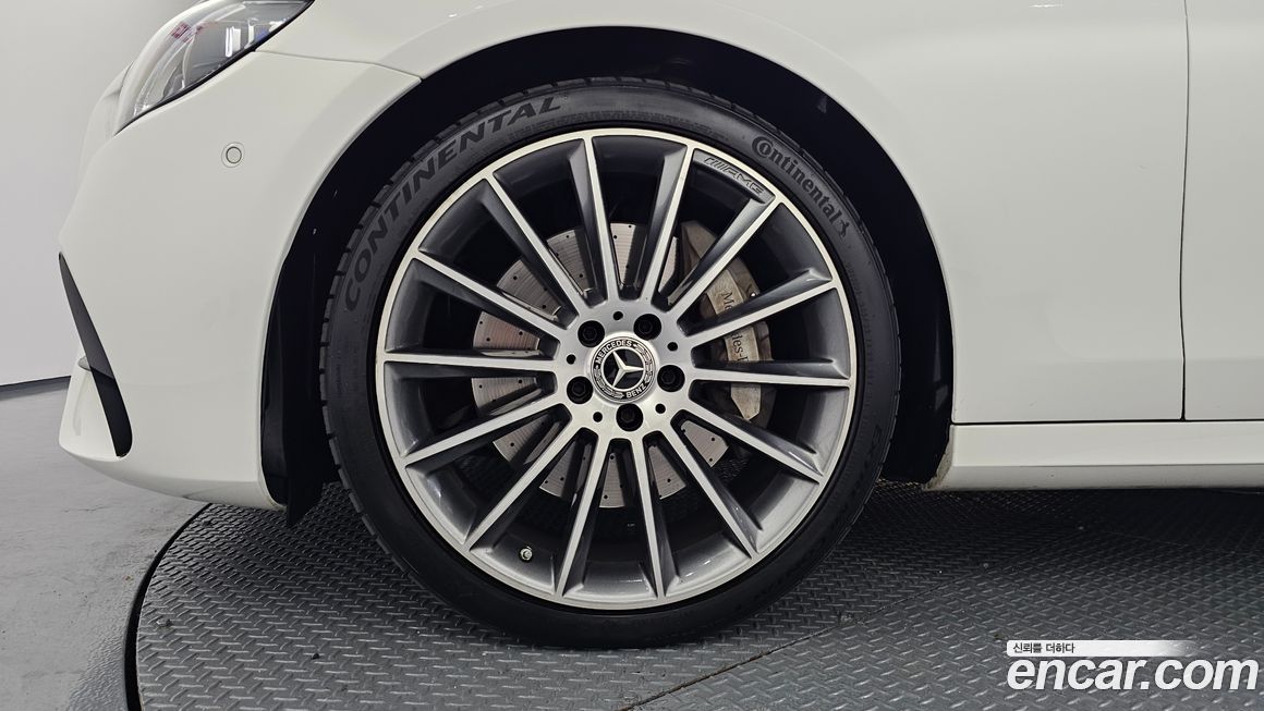 Mercedes-Benz E-Class 2021