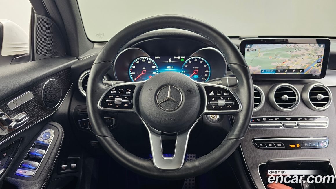 Mercedes-Benz GLC-Class 2021