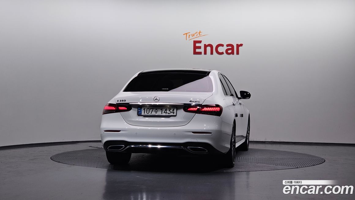 Mercedes-Benz E-Class 2021