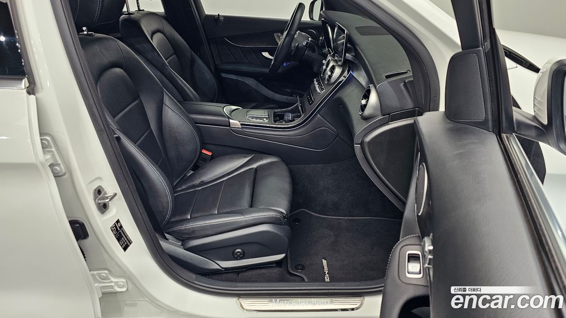 Mercedes-Benz GLC-Class 2021