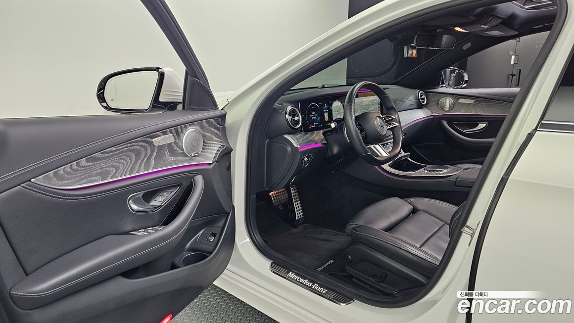 Mercedes-Benz E-Class 2021