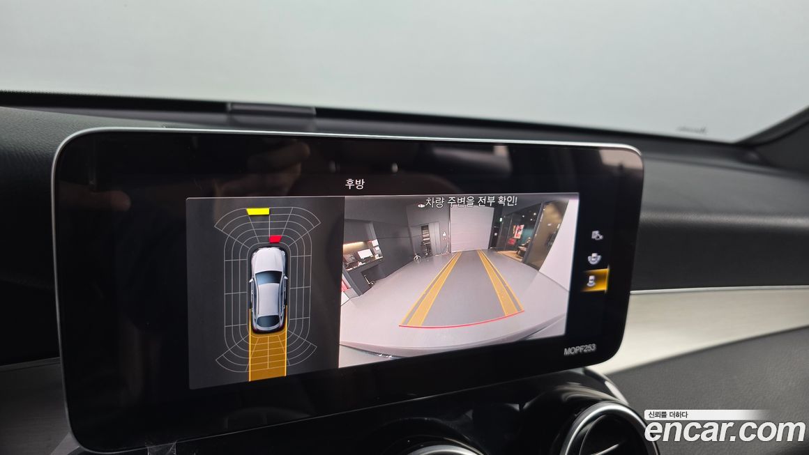 Mercedes-Benz GLC-Class 2021