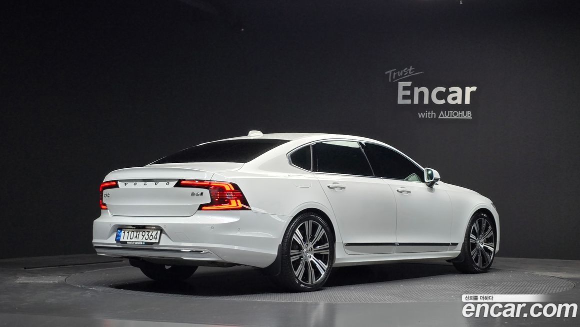 Volvo S90 2023